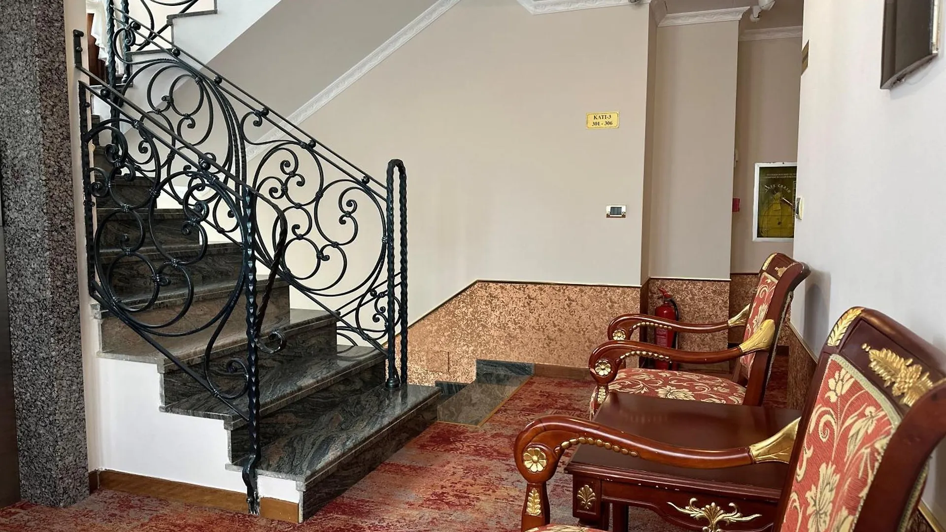 Dinasty Hotel Tirana