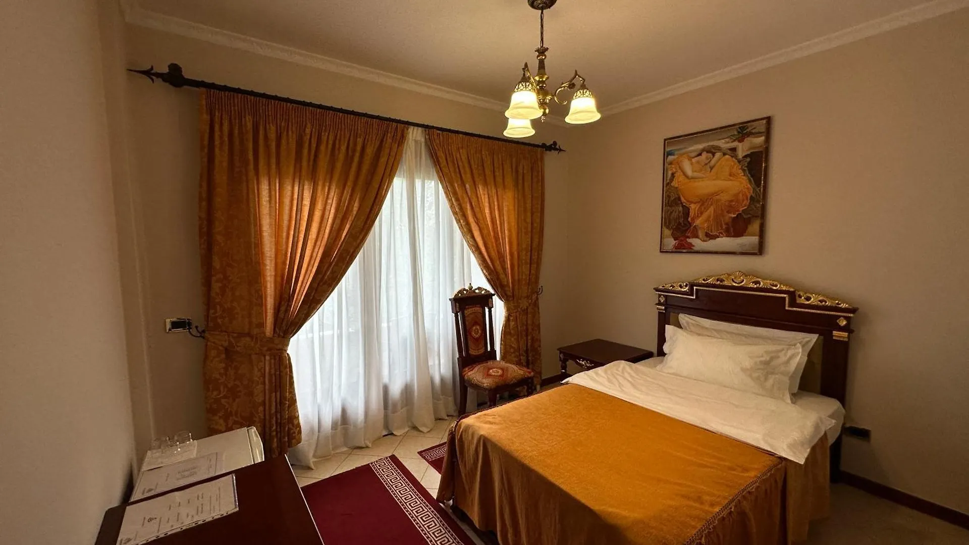 Dinasty Hotel Tirana